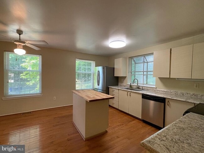 Photo - 11859 New Country Ln