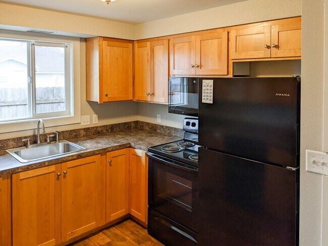 Photo - 145-195 Churchdale Ave N Unit 145