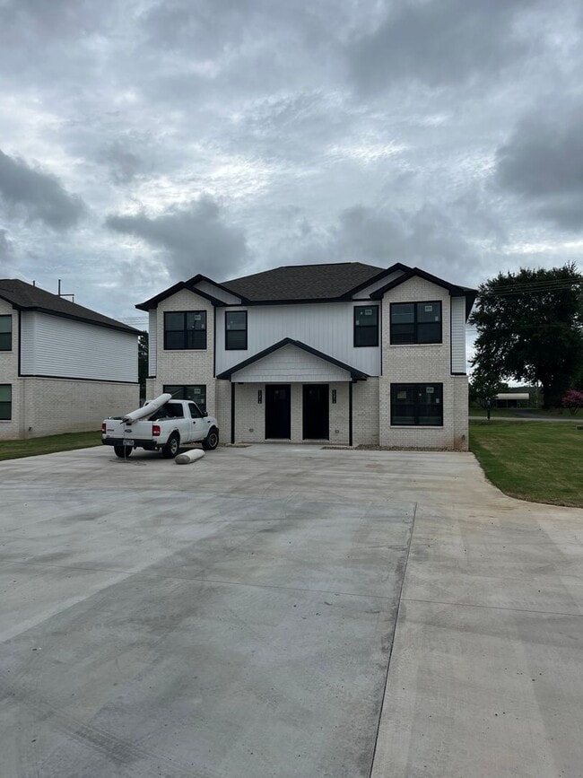 Photo - COX-NORTHRIDGE DR-3 Unit A