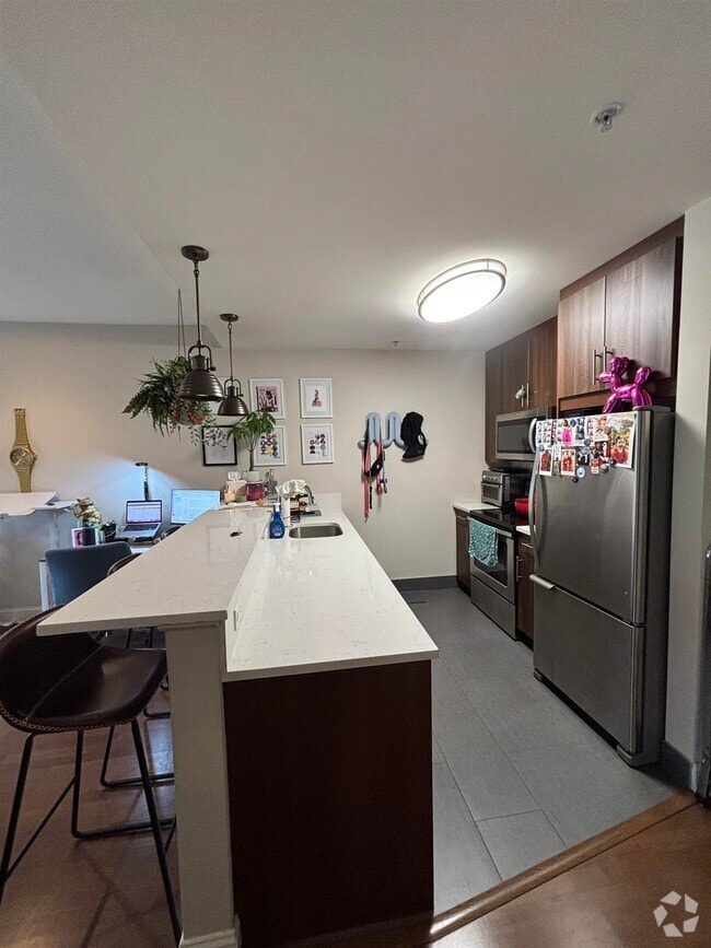 Building Photo - 100 Marshall St Unit 212 Rental