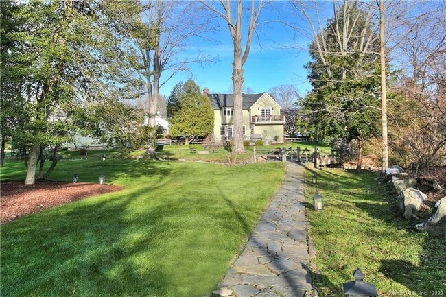 Photo - 1939 Bronson Rd