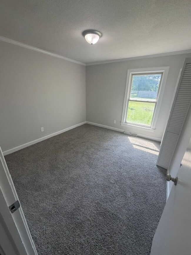 Photo - 2146 Crescent Dr