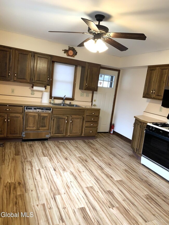 Photo - 15 Grounds Pl