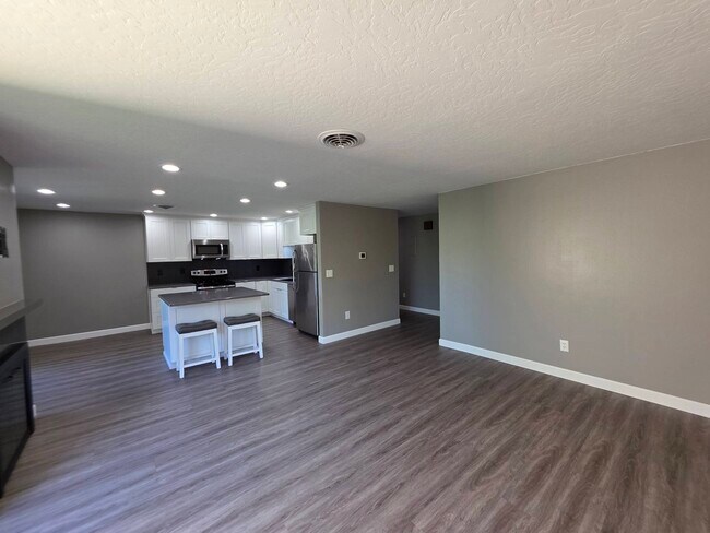 Photo - 303 Gage Blvd