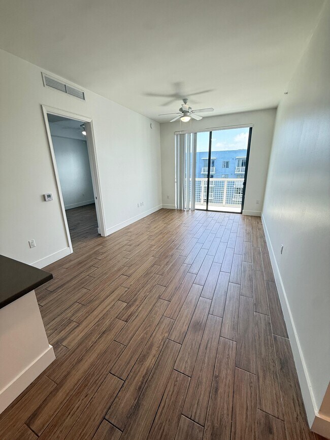 Photo - 16000 NE 19th Pl Unidad B23