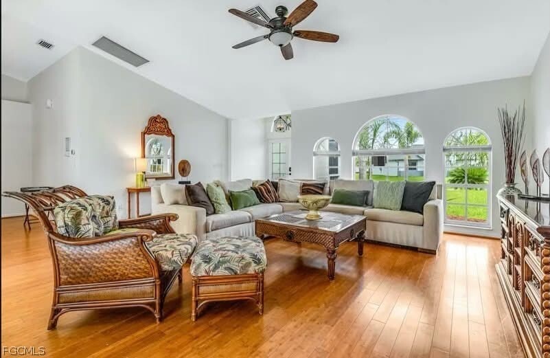 Photo - 915 SW 1st Terrace