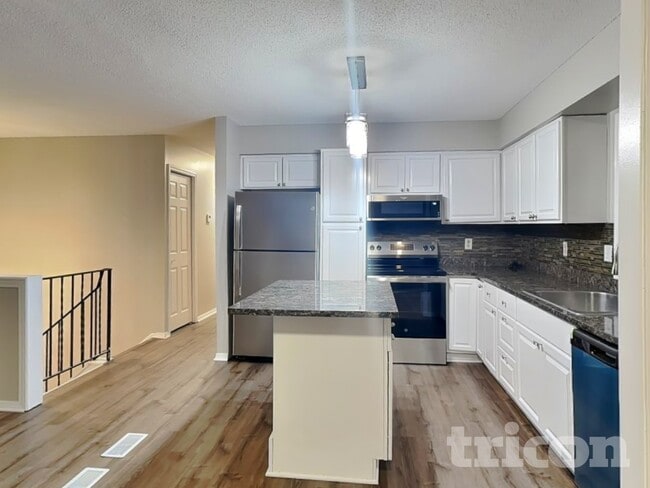 Photo - 6865 Buckingham Rd