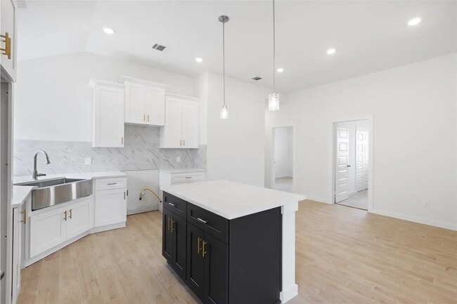 Photo - 1127 Santee Ct