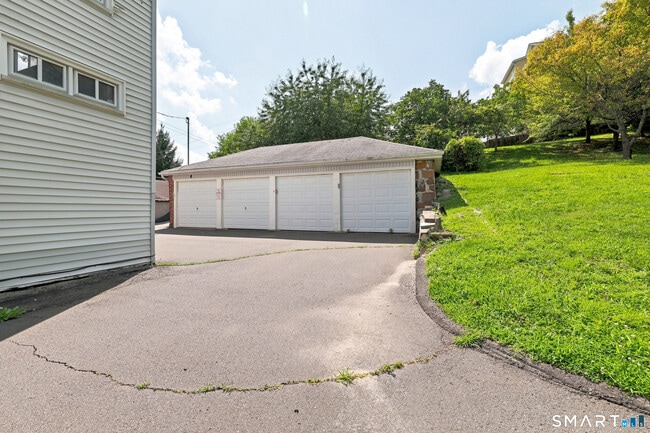 126 Booth St Unit 2