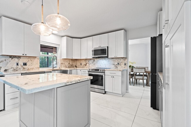 Photo - 2745 Omega Pl