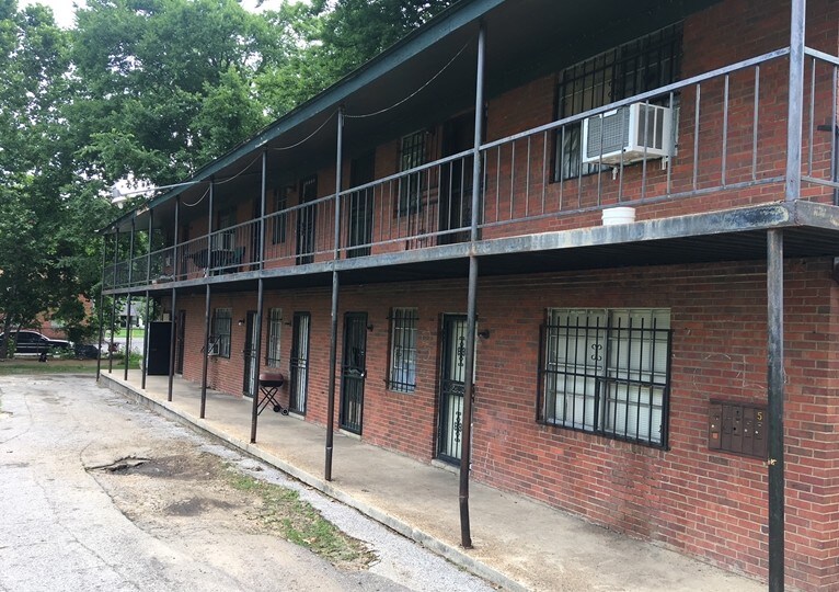 Photo - 482 E Mclemore Ave