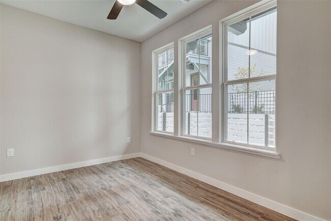 Photo - 3809 Valley View Rd Unidad 13