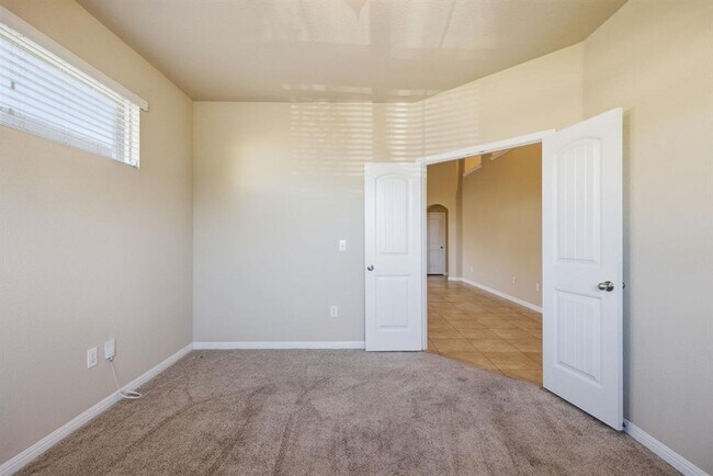 Photo - 609 Carly Ann Ln