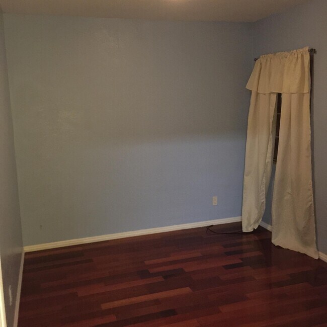 Photo - 1221 W Mission Rd Unidad 0