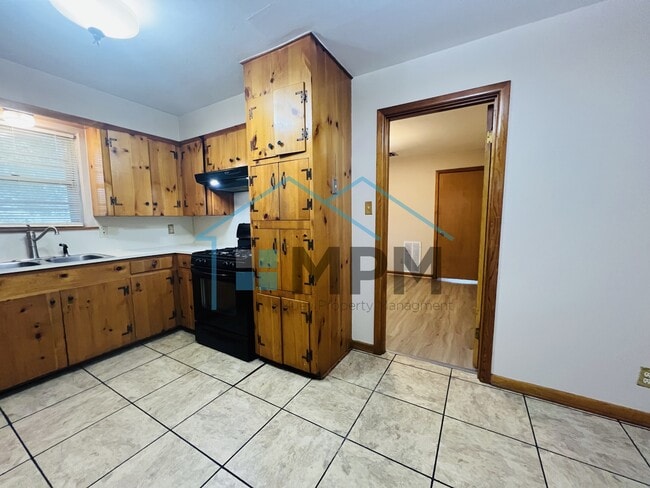 Photo - 406 Beasley St