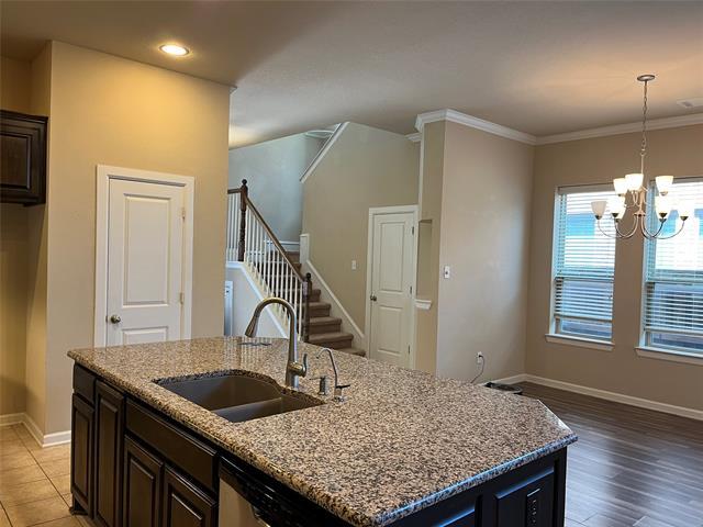 Photo - 1112 Amber Rose Way