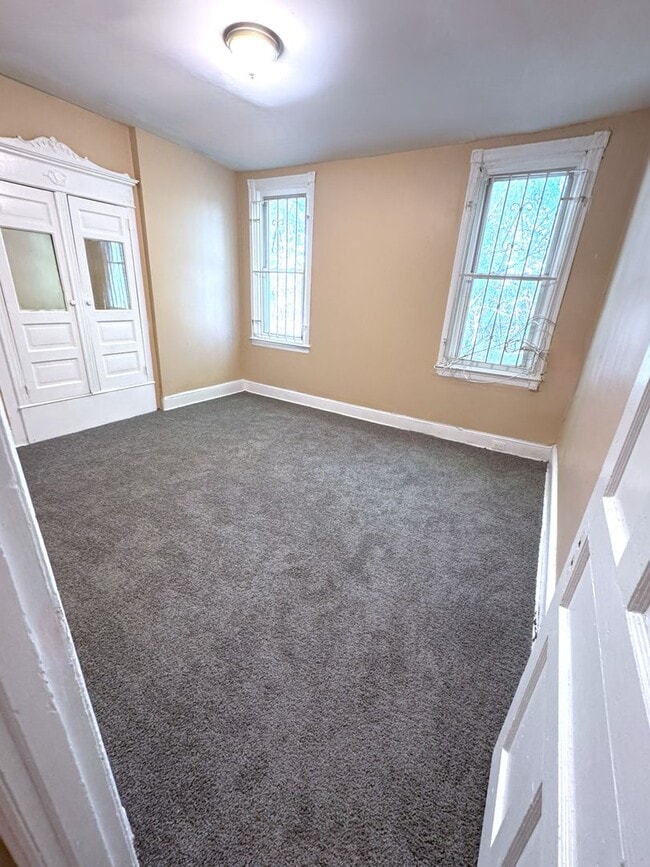 Nice Spacious Home with Backyard for Rent House Rental in