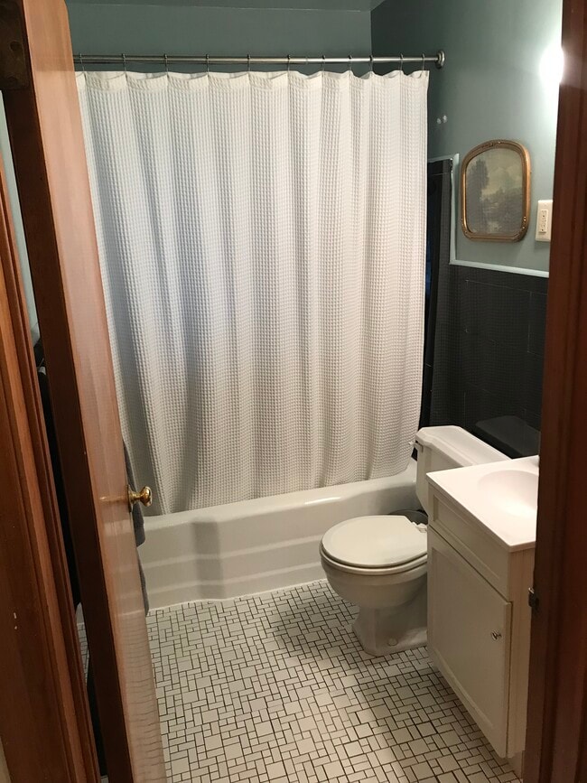 Photo - 1413 N Downey Ave