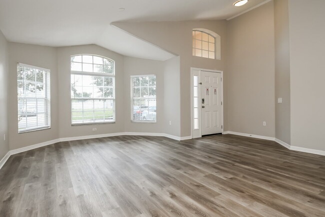 143 Southampton Dr