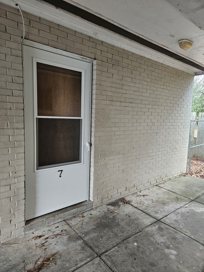 Photo - 1804 E Ash St Townhome