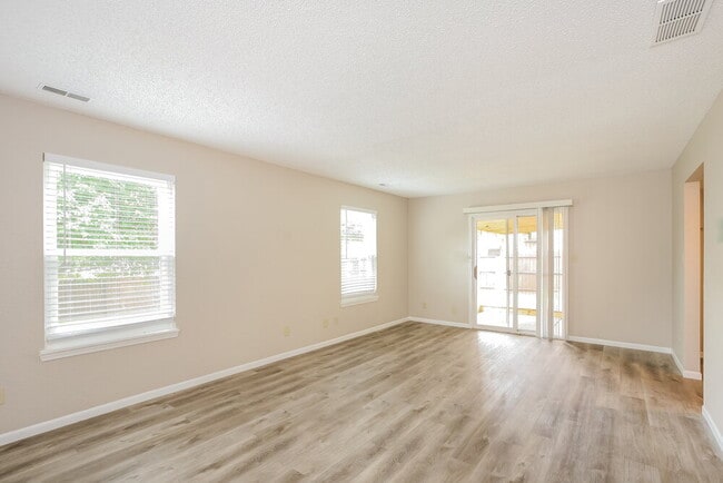 Photo - 1417 Green Spring Way