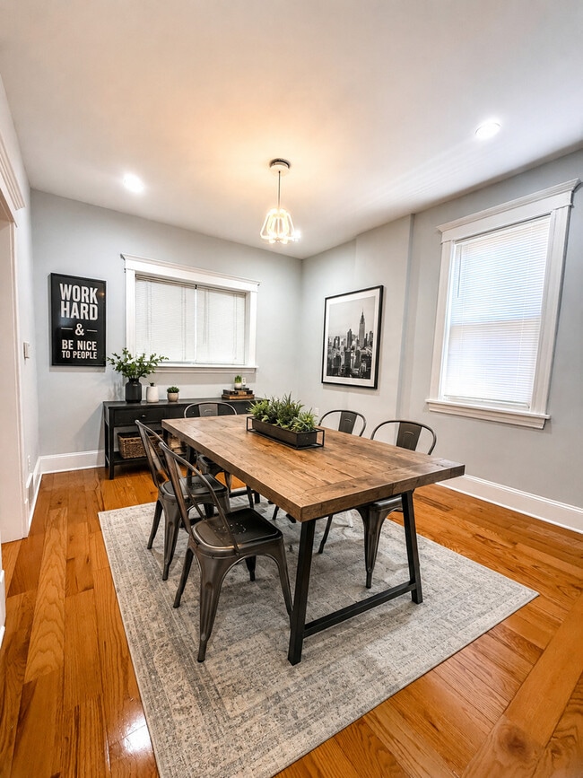 Photo - 3232 W Le Moyne St