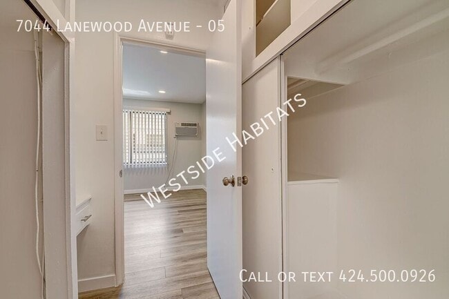 Photo - 7044 Lanewood Ave Unidad 05