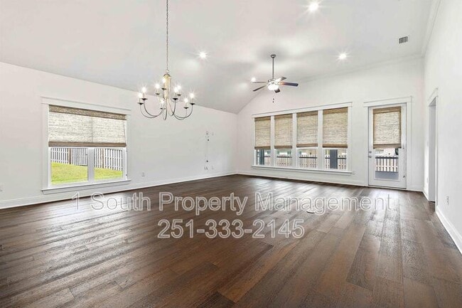 Photo - 925 Charleston Loop