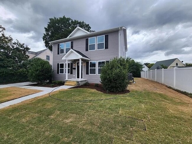 Photo - RENOVATED 4 BEDROOM/3 BATH IN NORFOLK! READY FOR RENT!!