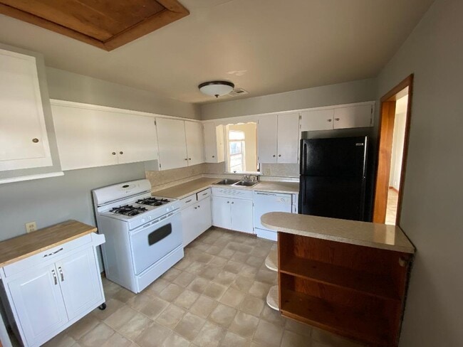 Photo - 1404 George Ave