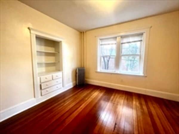 Photo - 102 Trowbridge St Unidad 3