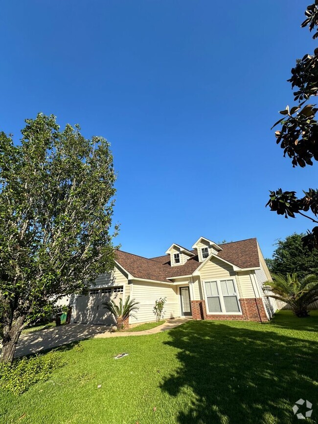 Building Photo - Gorgeous Deerfield Plantation 4 Bed 2.5 Ba... Rental