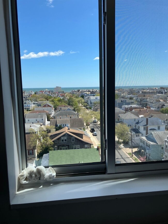 Photo - 6101 Monmouth Ave Unit 901