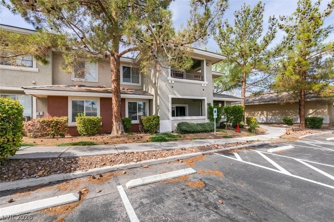 Photo - 1008 Domnus Ln Unit 102