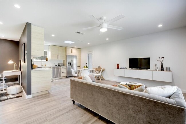 Photo - 1809 Forestglade Dr