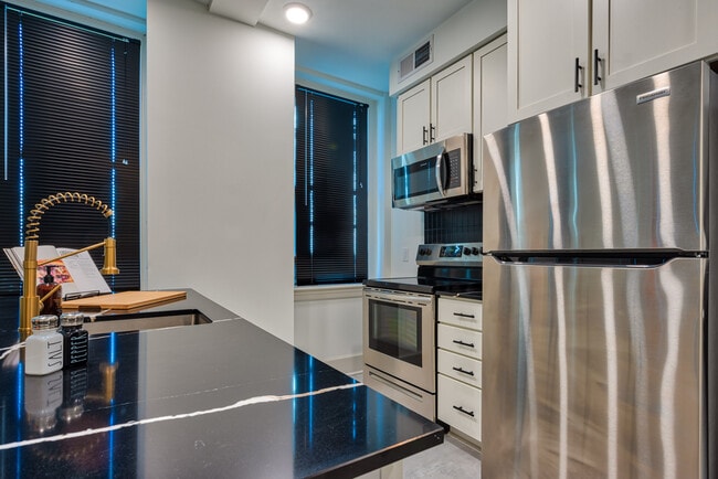 Photo - 142 West York