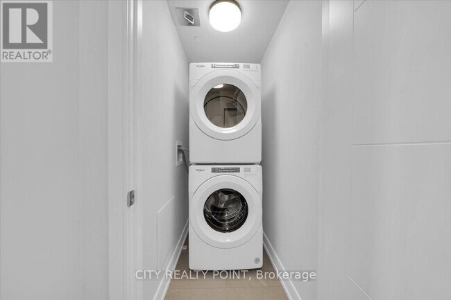 Photo - 664 Spadina Ave. Unit 1003