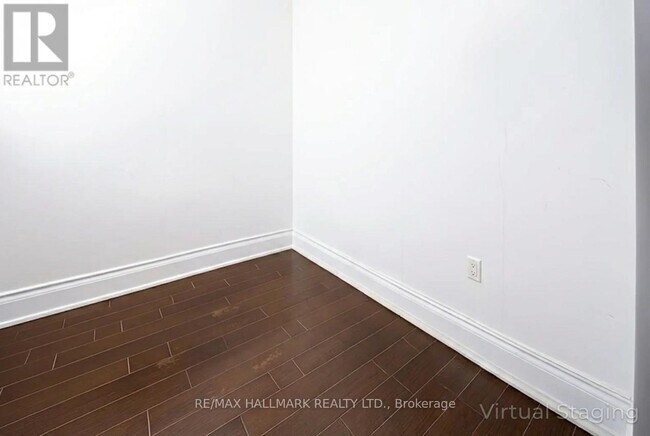 Photo - 131 Upper Duke Crescent Unit 803