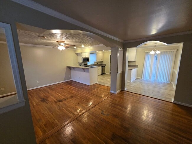 Photo - 3 BR House in S. Chesterfield - Available Now!