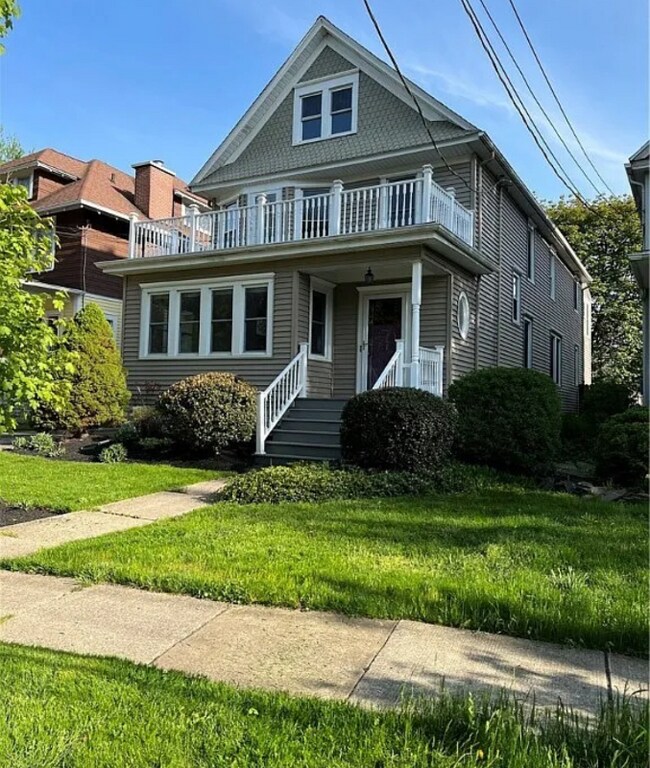 Building Photo - 151 Eagle St Unit 1