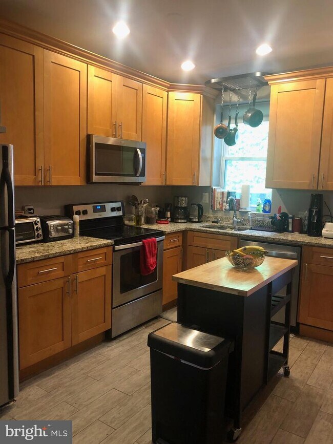 Photo - 1616 8th St NW