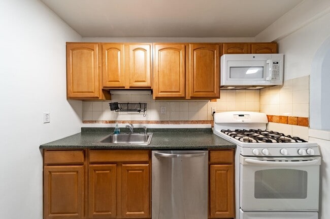 Photo - 236 Christopher Columbus Dr