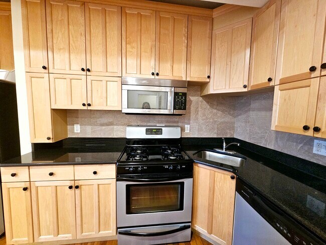 Photo - 195 Winthrop Rd