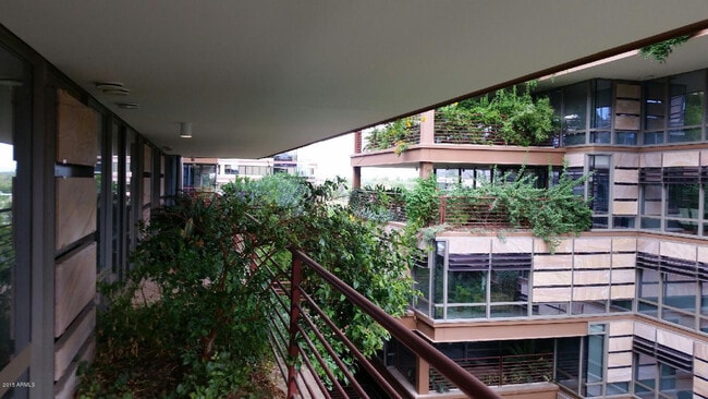 Building Photo - 7131 E Rancho Vista Dr Unit 5002