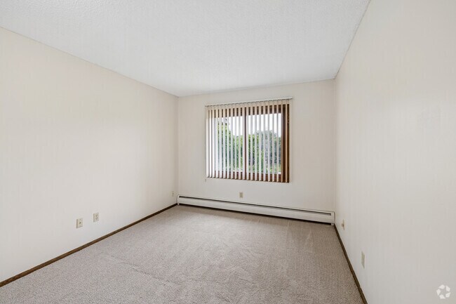 2BR, 2BA - 1,112SF - Second Bedroom