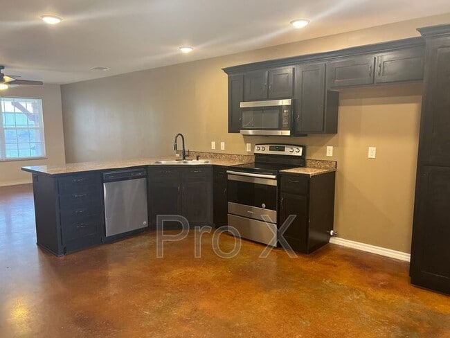 Photo - 402 Carson Way Unit Apt A