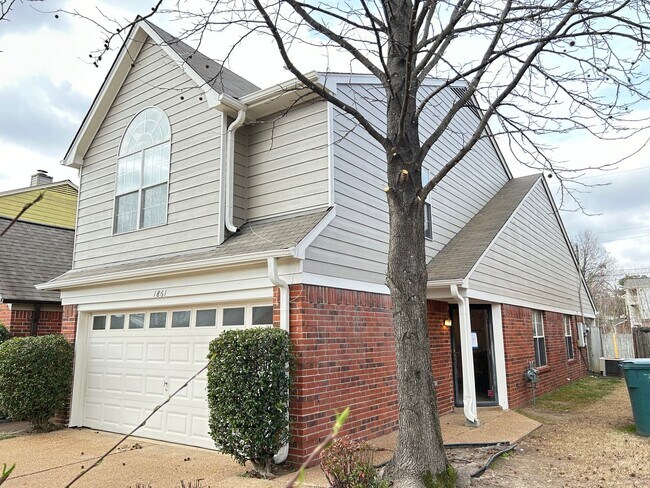Photo - 3BD/2.5BA Townhome with fully fenced back ...