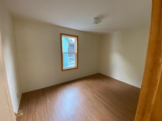 Photo - 923 Churchill Ave