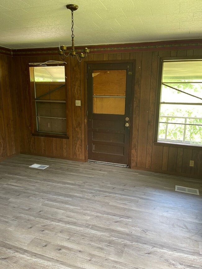 Photo - 2837 W Laurel St