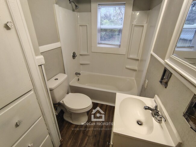 Photo - 2324 W 12th St Unit 2324